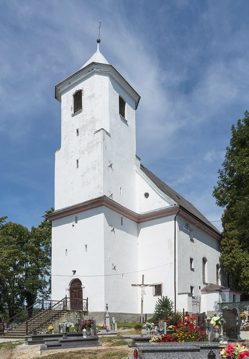 Ponikwa – dzwony kościoła filialnego p. w. św. Józefa Robotnika