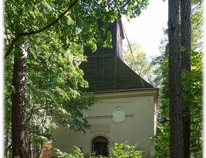 Kudowa Zdrój - Góra Parkowa – dzwony dawnego kościoła ewangelicko – augsburskiego  p. w.  Chrystusa Pana