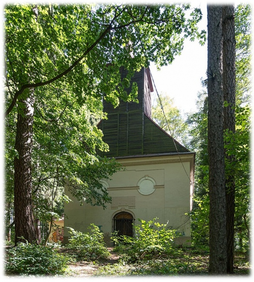 Kudowa Zdrój - Góra Parkowa – dzwony dawnego kościoła ewangelicko – augsburskiego  p. w.  Chrystusa Pana