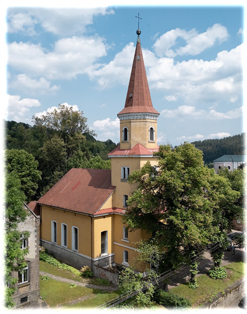 Duszniki Zdrój – dzwony kościoła polsko-katolickiego p.w. Matki Bożej Różańcowej