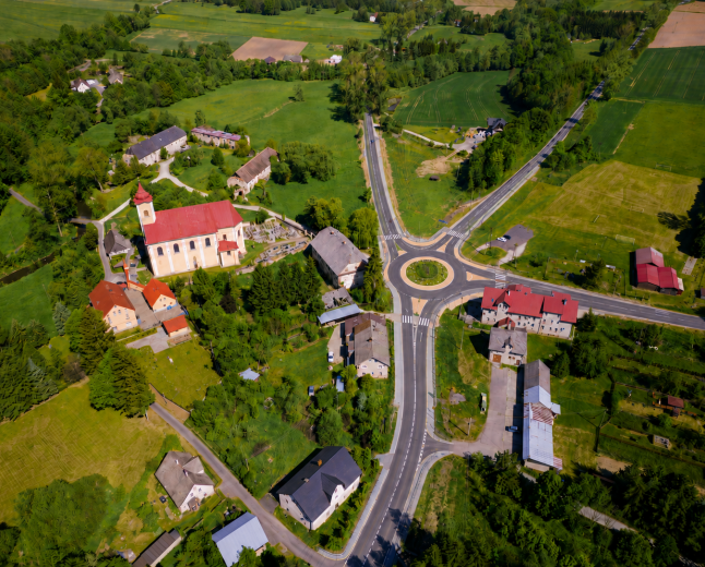 Budowa ronda w Roztokach