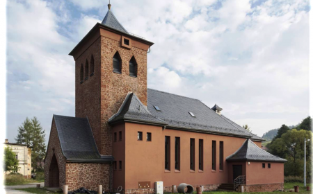 Ludwikowice Kłodzkie – dzwony dawnego kościoła ewangelickiego pw. Błogosławieństwa Bożego, obecnie Muzeum Ziemi Sowiogórskiej