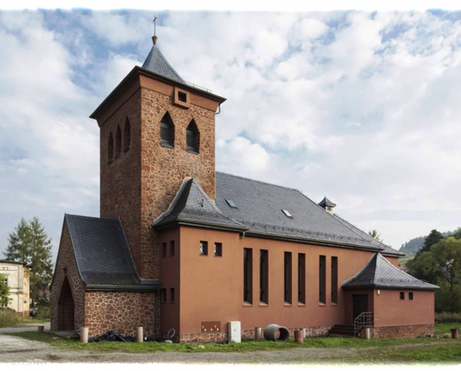 Ludwikowice Kłodzkie – dzwony dawnego kościoła ewangelickiego pw. Błogosławieństwa Bożego, obecnie Muzeum Ziemi Sowiogórskiej